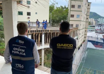 SEOP e MPRJ realizam operação para demolir construções erguidas pela milícia na Zona Oeste