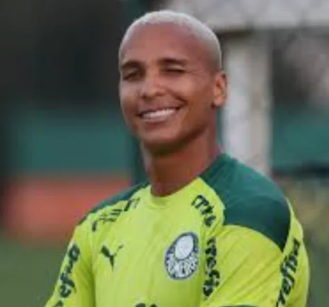 EX-VENDEDOR DE SALGADO EM CAMPO GRANDE, EX-CANTOR DE PAGODE, NOVO CAMPEÃO DA LIBERTADORES. QUEM É DEYVERSON, HERÓI DO TÍTULO DO PALMEIRAS