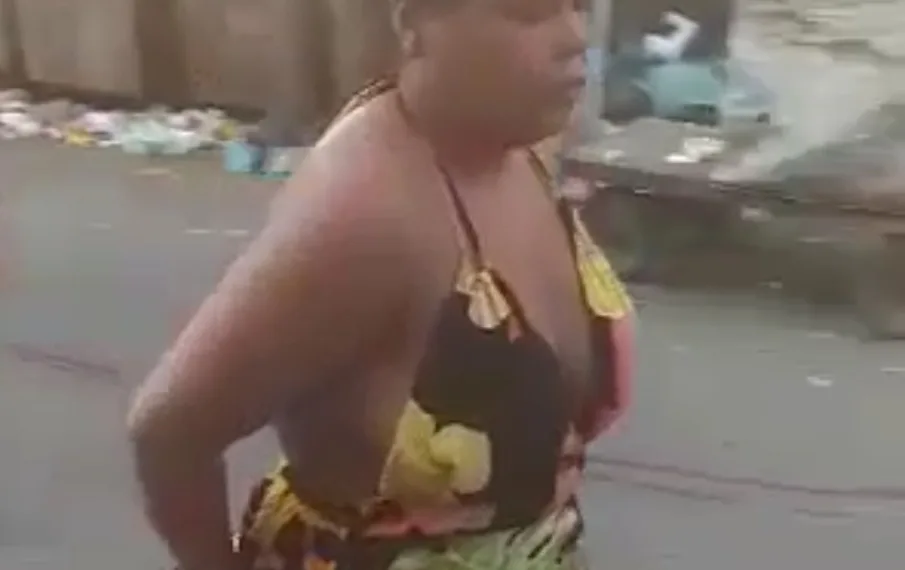 MACABRO!! MULHER ESQUARTEJA CORPO DE MARIDO NA ZONA OESTE( VIDEO)
