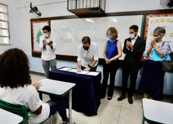 Prefeitura do Rio e UNICEF somam esforços para combater a evasão escolar