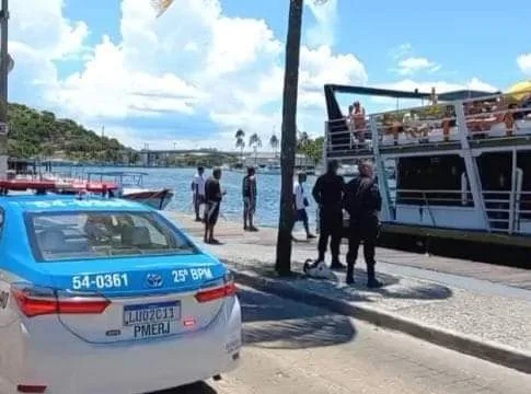 PASSEIO DE BARCO COM AMANTE E ESPOSA TERMINAM EM CONFUSÃO