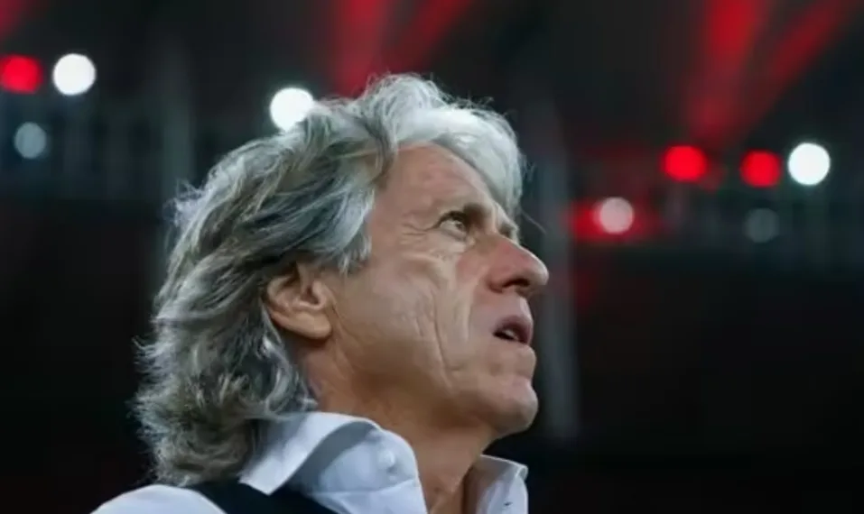 Empresário de Jorge Jesus chega ao Rio para discutir retorno ao Flamengo