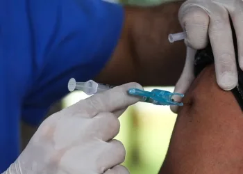 Rio recebe novas doses contra gripe e retoma imunização amanhã