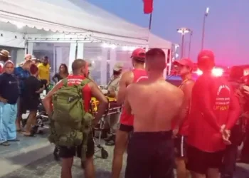 TERROR EM CABO FRIO!! QUATRO FERIDOS E UM MORTO A TIROS