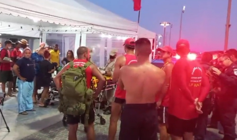 TERROR EM CABO FRIO!! QUATRO FERIDOS E UM MORTO A TIROS