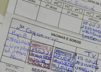Intervalo da 3ª dose da vacina contra covid-19 será de quatro meses