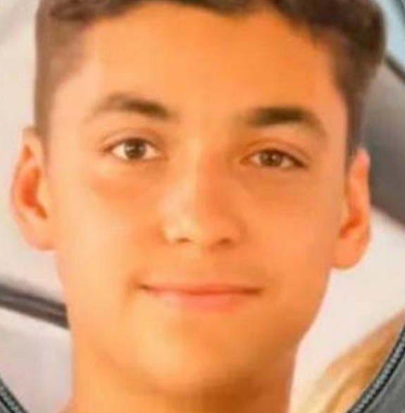 JOVEM MORRE APÓS LEVAR CHOQUE AO USAR CELULAR CARREGANDO