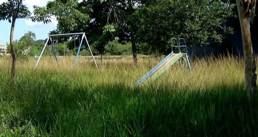 DENÚNCIA: CIDADE DAS CRIANÇAS, EM SANTA CRUZ, ESTÁ ABANDONADA E SEM MANUTENÇÃO