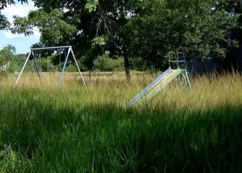 DENÚNCIA: CIDADE DAS CRIANÇAS, EM SANTA CRUZ, ESTÁ ABANDONADA E SEM MANUTENÇÃO