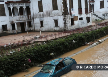 Petrópolis tem 38 óbitos e expectativa de mais chuva ao longo do dia