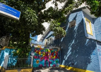 Prefeitura abre dez postos para receber doações para as famílias de Petrópolis