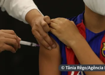 Covid-19: vacinação infantil será retomada no Rio na segunda-feira