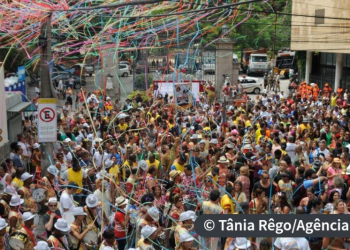 Covid-19: sem poder desfilar, blocos farão festas privadas no Rio