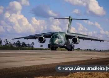 FAB coloca aviões de prontidão para retirada de brasileiros da Ucrânia