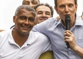 ROMÁRIO E CRIVELLA LIDERAM PESQUISA PARA O SENADO NO RIO DE JANEIRO