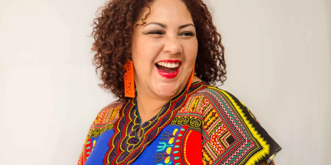 Cinthia Ribeiro homenageia as divas do samba neste sábado (26) no West Shopping