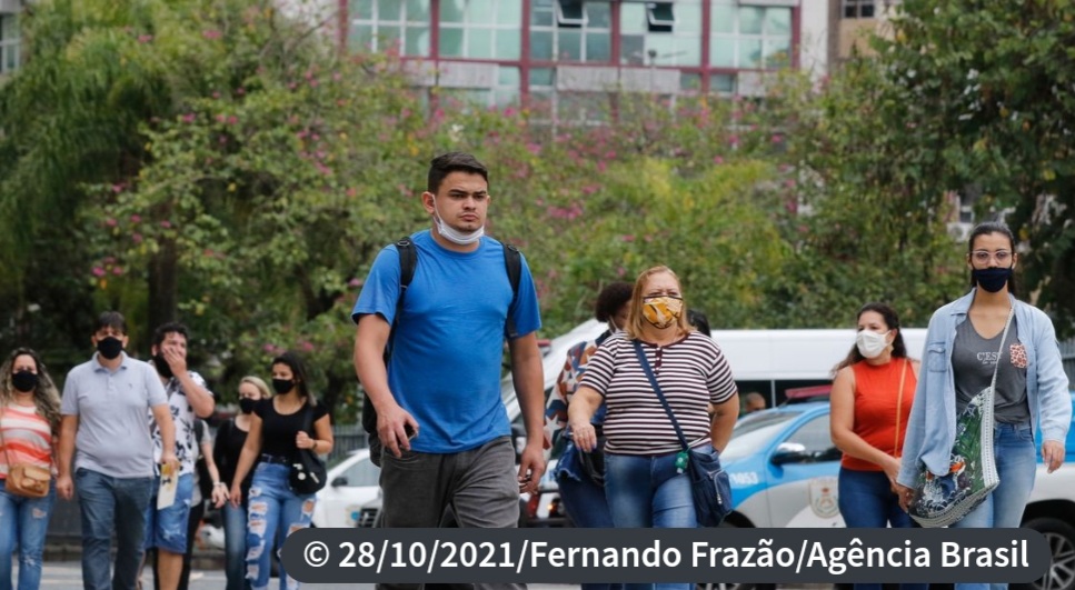 Rio de Janeiro poderá liberar uso de máscara na próxima semana