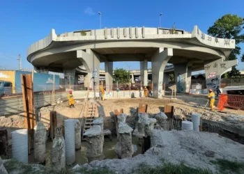 Prefeito Eduardo Paes visita obras do terminal Deodoro do BRT Transbrasil