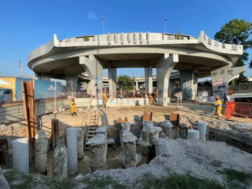 Prefeito Eduardo Paes visita obras do terminal Deodoro do BRT Transbrasil