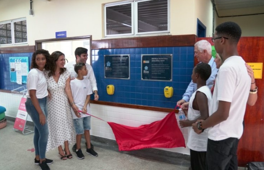 Setor privado investe mais de RS 4 milhões em escolas da Zona Oeste do Rio
