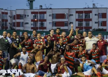 Portuguesa-RJ comemora classificação à 3ª fase da Copa do Brasil