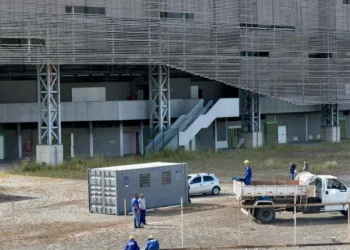 Prefeitura inicia obras para transformar arena olímpica em escolas na Zona Oeste