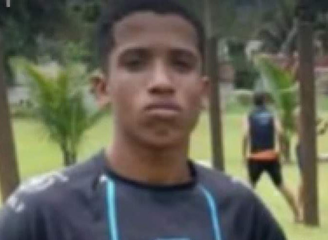 PM afasta policiais após morte de rapaz no Rio