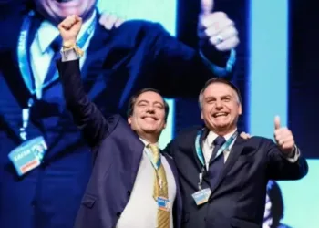 Presidente da Caixa diz que vai morar na África, caso Bolsonaro perca a eleição