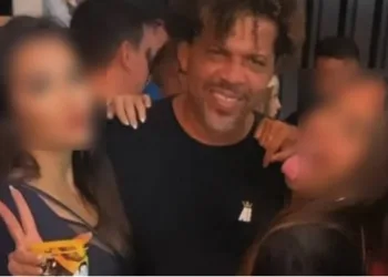 Morador de rua envolvido em polêmica faz presença vip