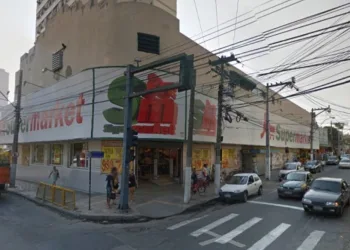 Mulher é mordida por rato dentro de supermercado no RJ