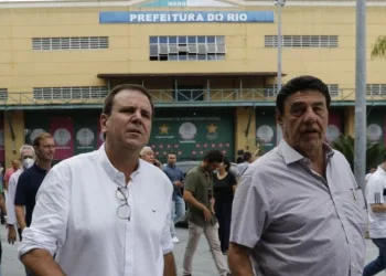 Prefeito do RJ reafirma que blocos não têm autorização para desfilar