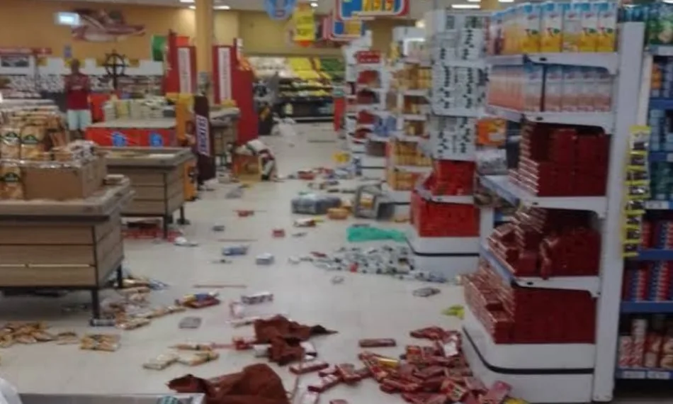 CARNES? LEITE? PÃO? VEJA OS ITENS QUE FORAM ROUBADO NUM SUPERMERCADO NO RJ
