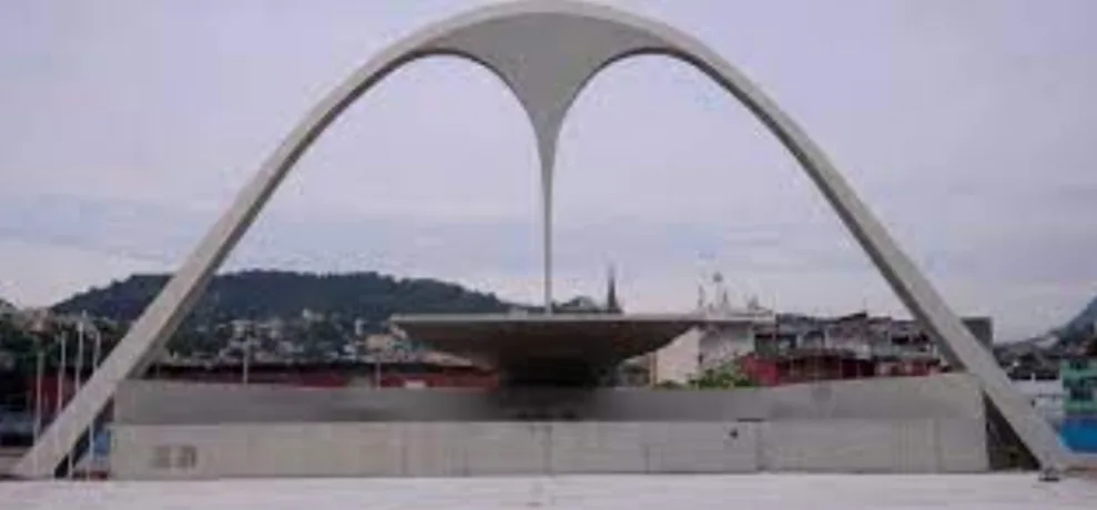 Terceira dose será exigida durante desfiles na Sapucaí