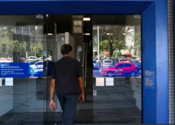 Bancos fecharão no feriado de amanhã em todo o país