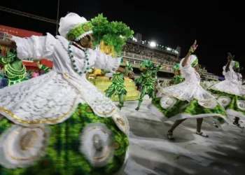 Escolas de Samba voltam à Marquês de Sapucaí depois de dois anos