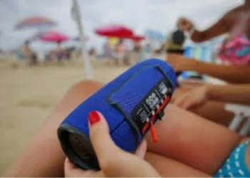 Prefeitura proíbe utilização de caixas de som nas praias do Rio