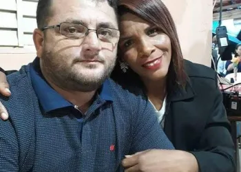 CASAL COLOCA CHURRASQUEIRA EM QUARTO PARA SE ESQUENTAR E MORRE ASFIXIADO