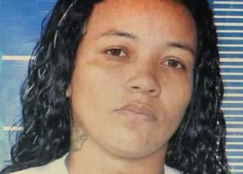 TRAFICANTE É MORTA EM OPERAÇÃO DA POLÍCIA NO RJ