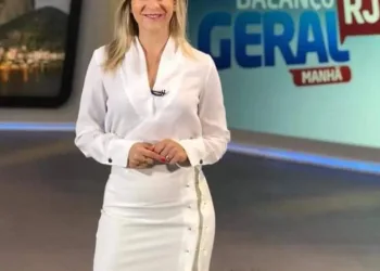REPÓRTER DA RECORD FOI DEMITIDA POR RECLAMAR DE MACHISMO