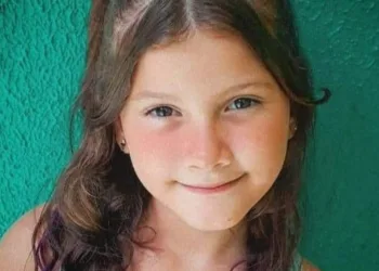 Criança de 10 anos morre atropelada no Rio!! Motorista fugiu