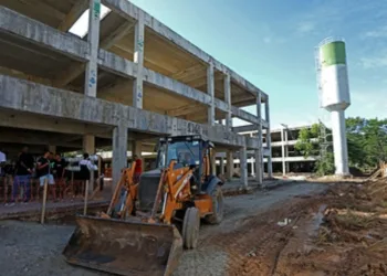 Prefeitura anuncia retomada de construção de quatro novas unidades escolares na Zona Oeste