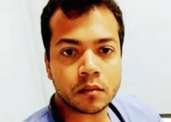 Médico é achado morto dentro de porta-malas de carro no RJ