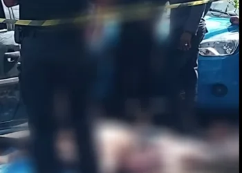 DOIS HOMENS SÃO ENCONTRADOS MORTOS NUM PORTA MALA DE CARRO NA ZONA OESTE