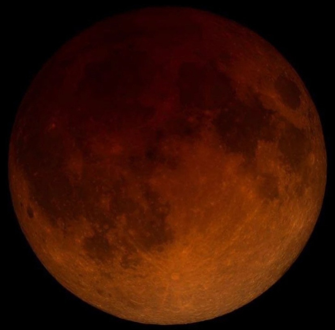 HOJE TERÁ O PRIMEIRO ECLIPSE LUNAR TOTAL