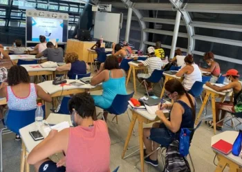 Naves do Conhecimento ainda oferecem três mil vagas para cursos gratuitos neste mês