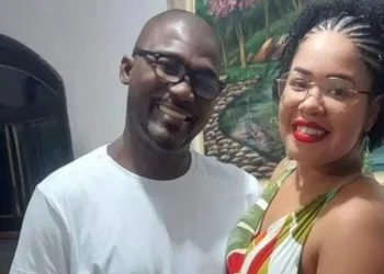 MACABRO!!! MARIDO DEGOLA ESPOSA E ENTERRA NO QUINTAL DE CASA NO RJ