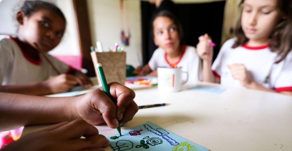 Câmara aprova MP que regulamenta ensino domiciliar