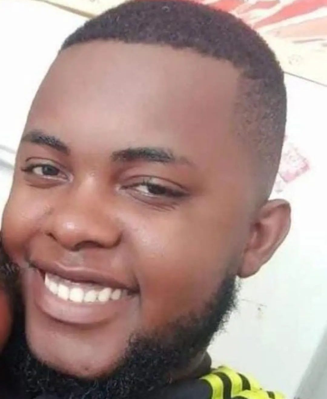 MOTOCICLISTA MORRE DEGOLADO AO COLIDIR COM NO RJ!