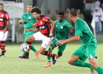 Não fez gol? Ex-jogador do Flamengo é preso após término da partida