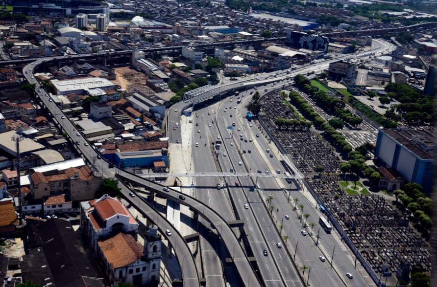 Avenida Brasil terá novas interdições, a partir desta quinta-feira, para obras do BRT Transbrasil